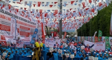 HAK-İŞ 1 Mayıs'ı Bursa'da kutladı!
