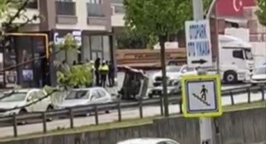 Kontrolden çıkan otomobil takla attı