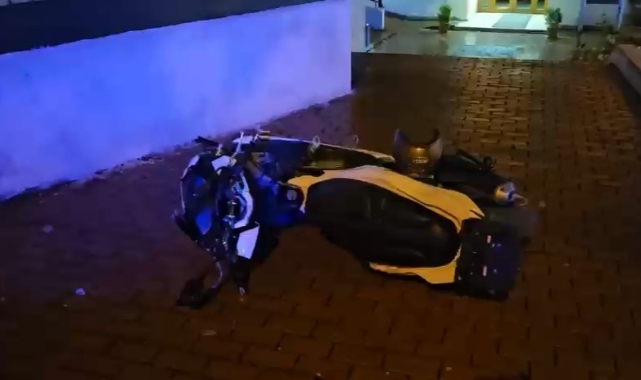 Merdivenlerden uçan motosiklet sürücüsü yaralandı