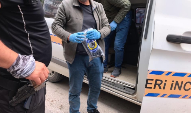 Polisten kaçan şüpheliden ruhsatsız silah çıktı