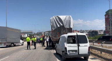 4 araçlı zincirleme kazada 1 kişi hayatını kaybetti