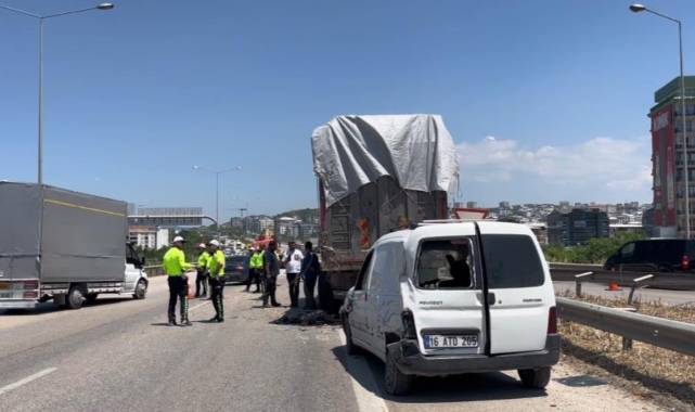 4 araçlı zincirleme kazada 1 kişi hayatını kaybetti