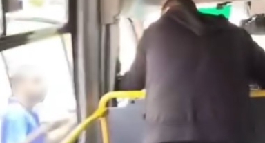 5 TL için minibüs şoförü ve yolcu kavga etti