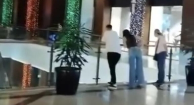 AVM'de yangın fıskiyeleri açıldı ortalık göle döndü