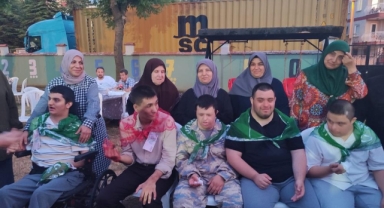 Özel bireylere temsili asker eğlencesi