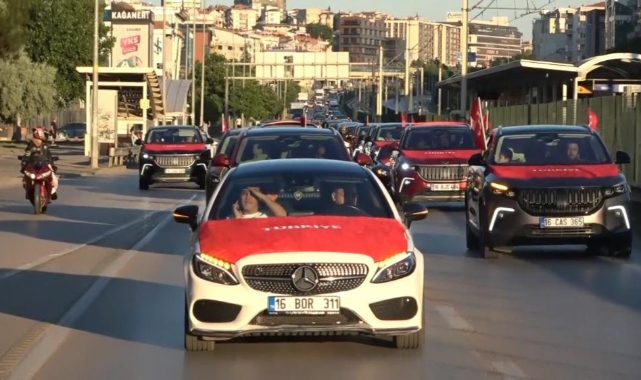 Bursa'da A Milli Takım coşkusu sokaklara taştı
