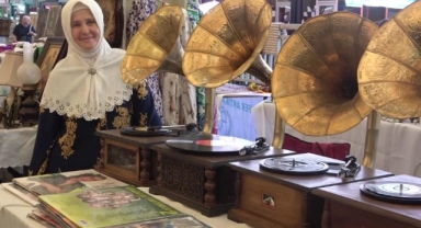 Bursa'da kurulan Agora Antika Pazarı 10 yaşında