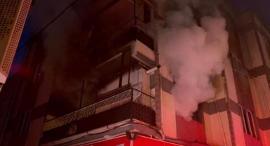 Bursa'da yangın: Anne baba ve 3 çocuk dumandan etkilendi
