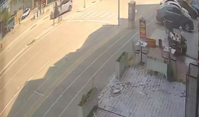 Bursa'da yaya geçidinde dehşet anları