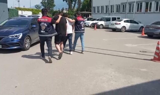 Bursa'da 'Yeğenin zor durumda' yalanıyla altın vurgunu