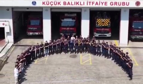 Bursa itfaiyesi'nden milli takımımıza anlamlı destek