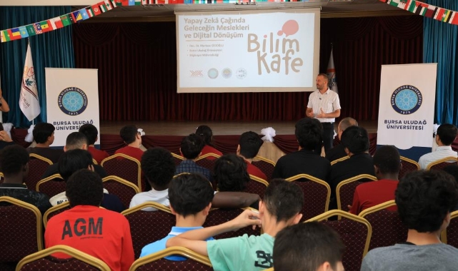 BUÜ’lü akademisyenler lise öğrencileriyle buluştu