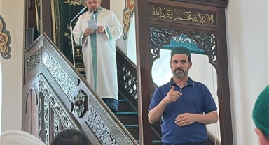 Cuma hutbesine işaret dili desteği