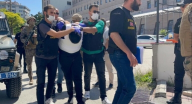 Eskişehir’de hücum yeleği ile 5 kişiyi bıçaklayan saldırgan hayatını kaybetti