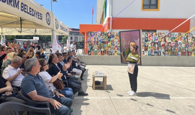 Frida Kahlo’nun eserleri Bursa’da canlı tabloya dönüştü