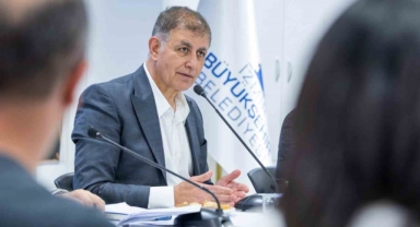 İzmir Büyükşehir Belediye Başkanı Cemil Tugay CHP’den istifa etti