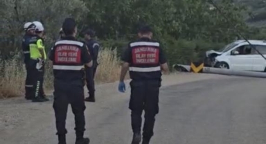 Kazayı görüp yardıma koştu akıma kapıldı