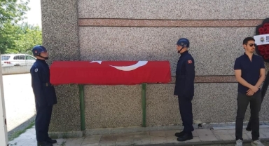 Kıbrıs gazisi İnegöl'de son yolculuğuna uğurlandı