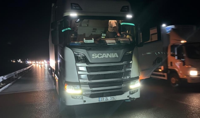 Otobanda tırın çarptığı şahıs hayatını kaybetti