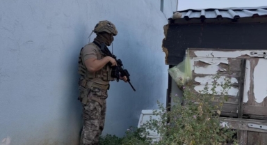 Saklandığı ev ablukaya alındı 'çalsaydınız açardım' dedi