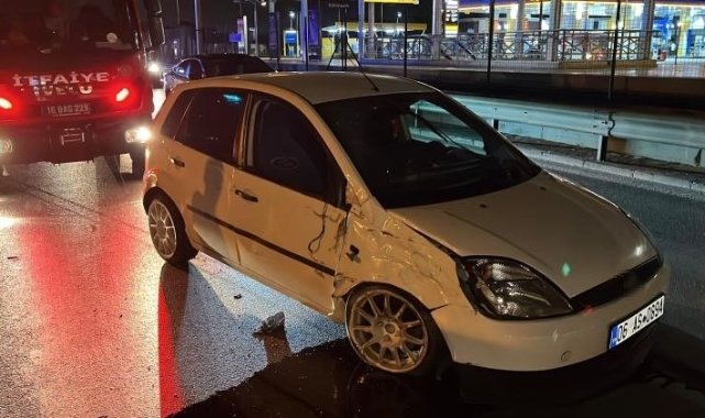 Sıkıştırılan otomobil takla attı: 4 yaralı