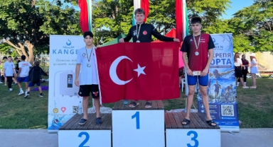 Yıldırımlı yüzücüler Türkiye'nin gururu oldu