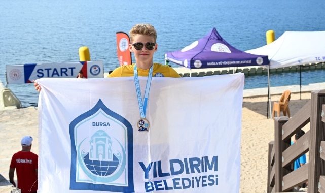 Yıldırımlı yüzücülerden Milli gurur