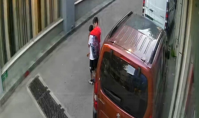 Akran zorbalığı kameraya böyle yansıdı