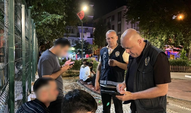 Bursa'da iki ilçe'de Polis kuş uçurtmadı