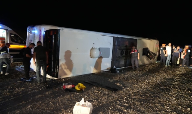 Bursa-Kars seferini yapan yolcu otobüsü Kırıkkale'de devrildi: 40 yaralı