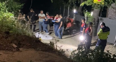 Devrilen traktörün sürücüsü hayatını kaybetti