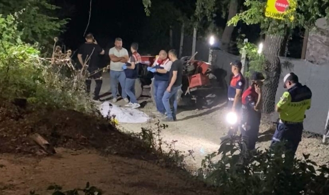 Devrilen traktörün sürücüsü hayatını kaybetti