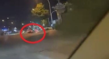 Drift atarken kazadan kıl payı kurtuldu