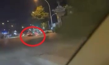 Drift atarken kazadan kıl payı kurtuldu