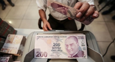 En düşük emekli aylığı maddesi komisyondan geçti