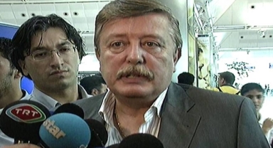 Gazeteci Aziz Üstel İzmir’de hayatını kaybetti