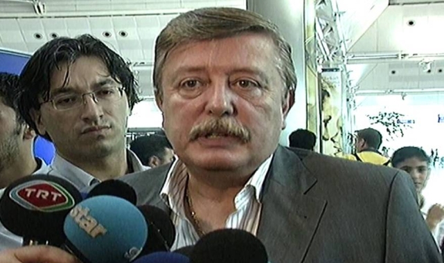 Gazeteci Aziz Üstel İzmir’de hayatını kaybetti
