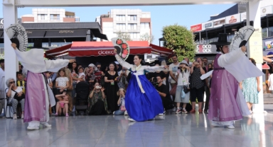 Halk dansları rüzgârı Bursa'nın dört bir yanını sardı