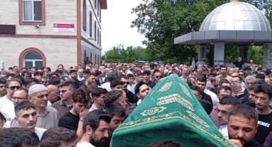 İznik Gölü'nde boğulan genç son yolculuğuna uğurlandı