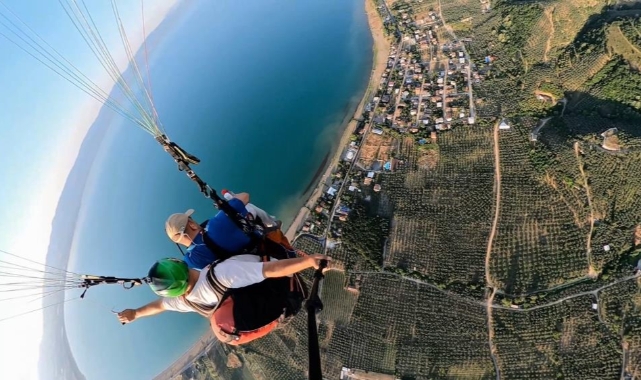 İznik Gölü üzerinde kumpir yaptı