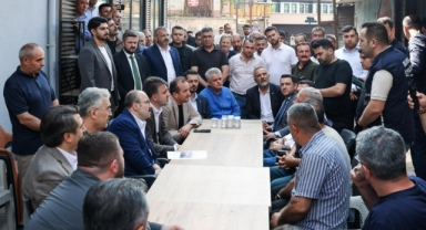 Kayhan Çarşısı'nda yaralar sarılıyor
