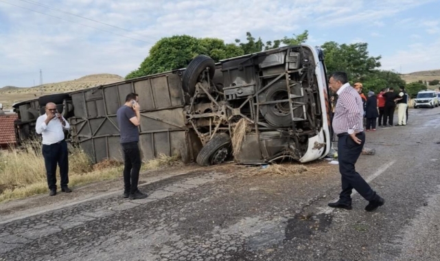 Kırıkkale’de yolcu otobüsü devrildi: 1 ölü, 40 yaralı