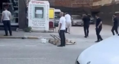 Otopark görevlisi ile vatandaş arasında bıçaklı kavga