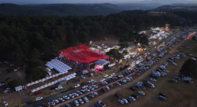 Samsun Festivali'ni duyan 75 bin kişi yaylaya akın etti
