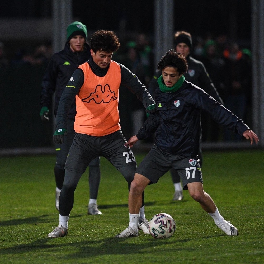 Bursaspor’da Altınordu maçı öncesi tempo arttı